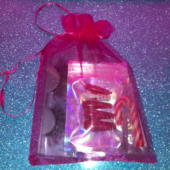 PRESSON NAILS+EYELASH BUNDLE - Picture 2 of 5